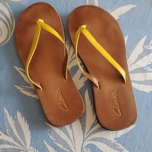 Clarks flip flops